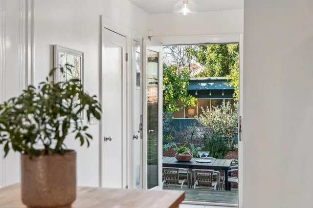 a close up view of a washer and dryer