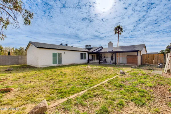 a front view of house with yard