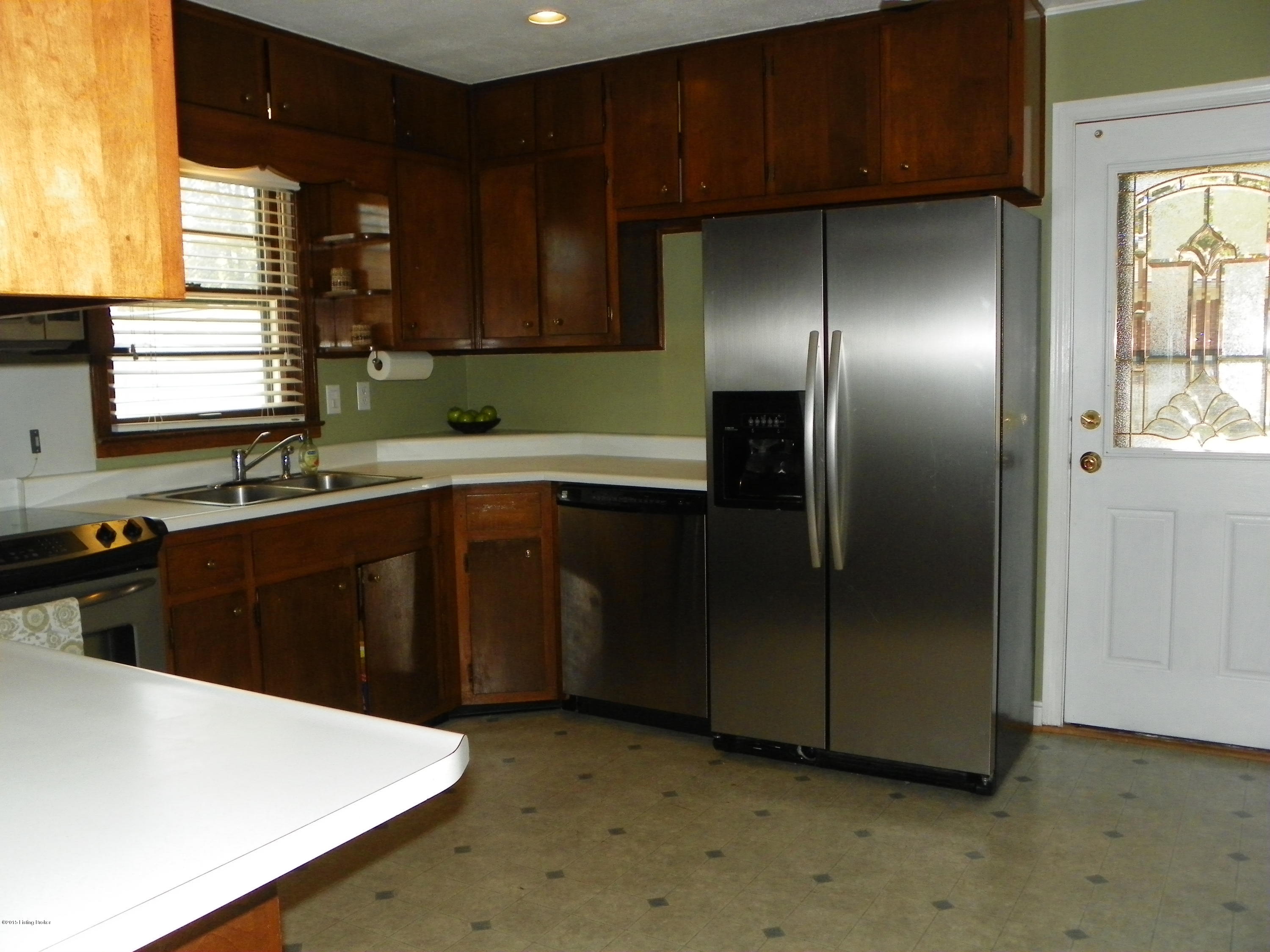 2860 Nepperhan Road Louisville, KY 40218 - Photo 30 of 51 101_1762