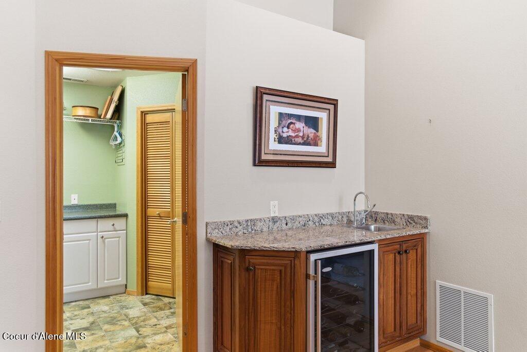 4263 East Burchell Drive Hayden, ID 83835 - Photo 34 of 50 Wine Bar with sink