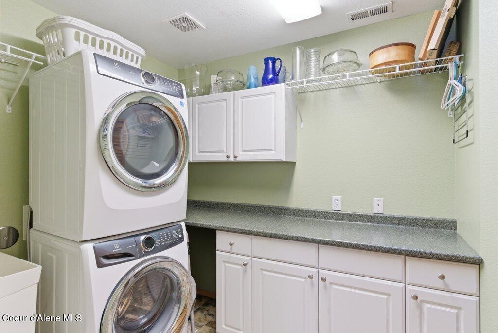 4263 East Burchell Drive Hayden, ID 83835 - Photo 35 of 50 Primary laundry room upstairs
