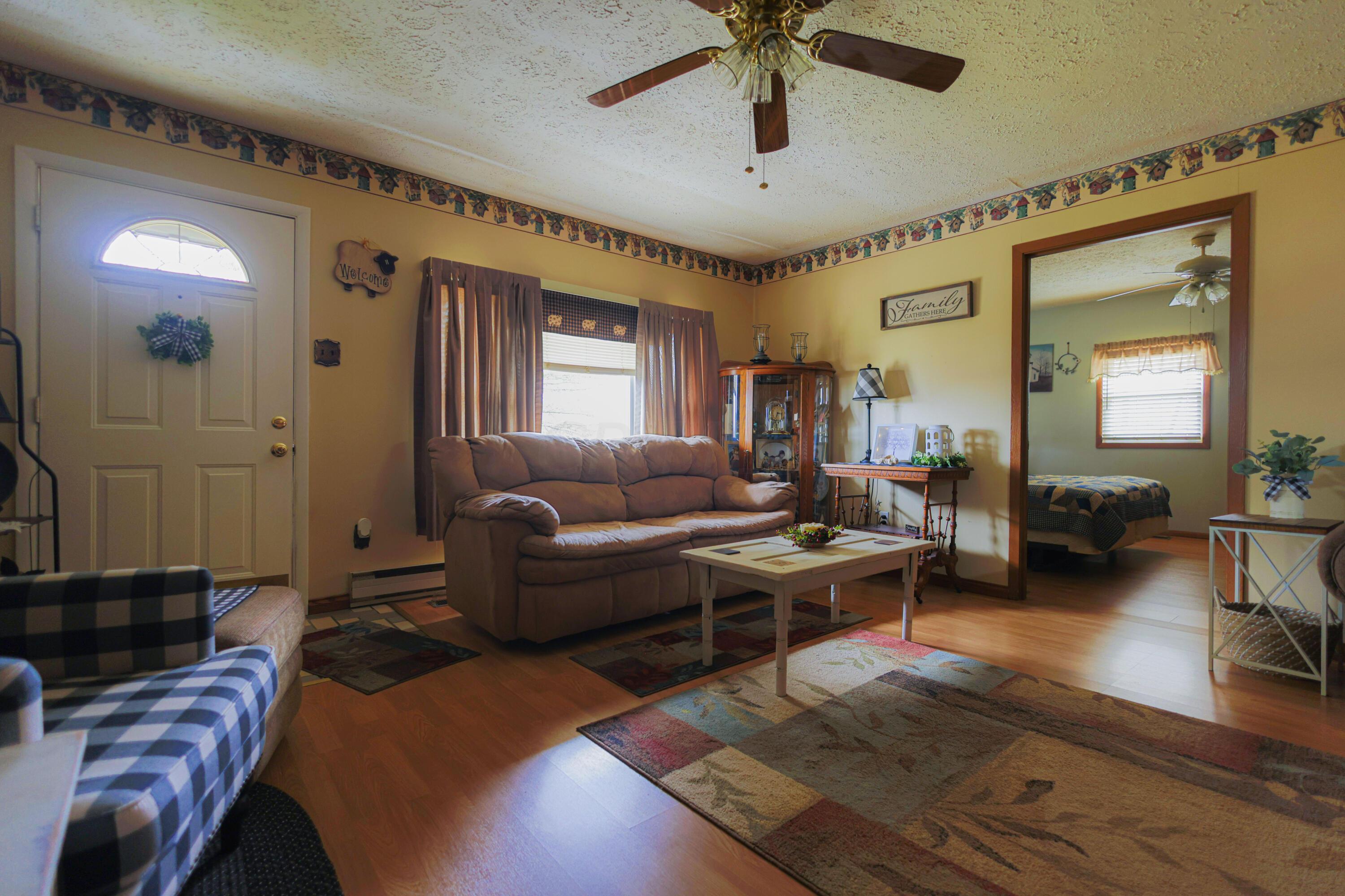 500 Ingalls Road Wellston, OH 45692 - Photo 4 of 14 4. Living Room