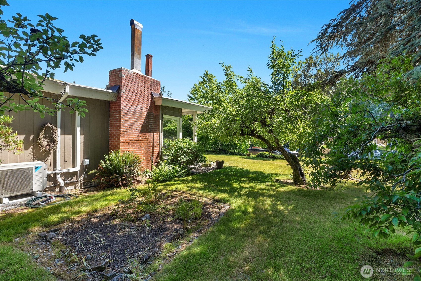 8833 Northeast Bothell Way Kenmore, WA 98028 - Photo 18 of 38