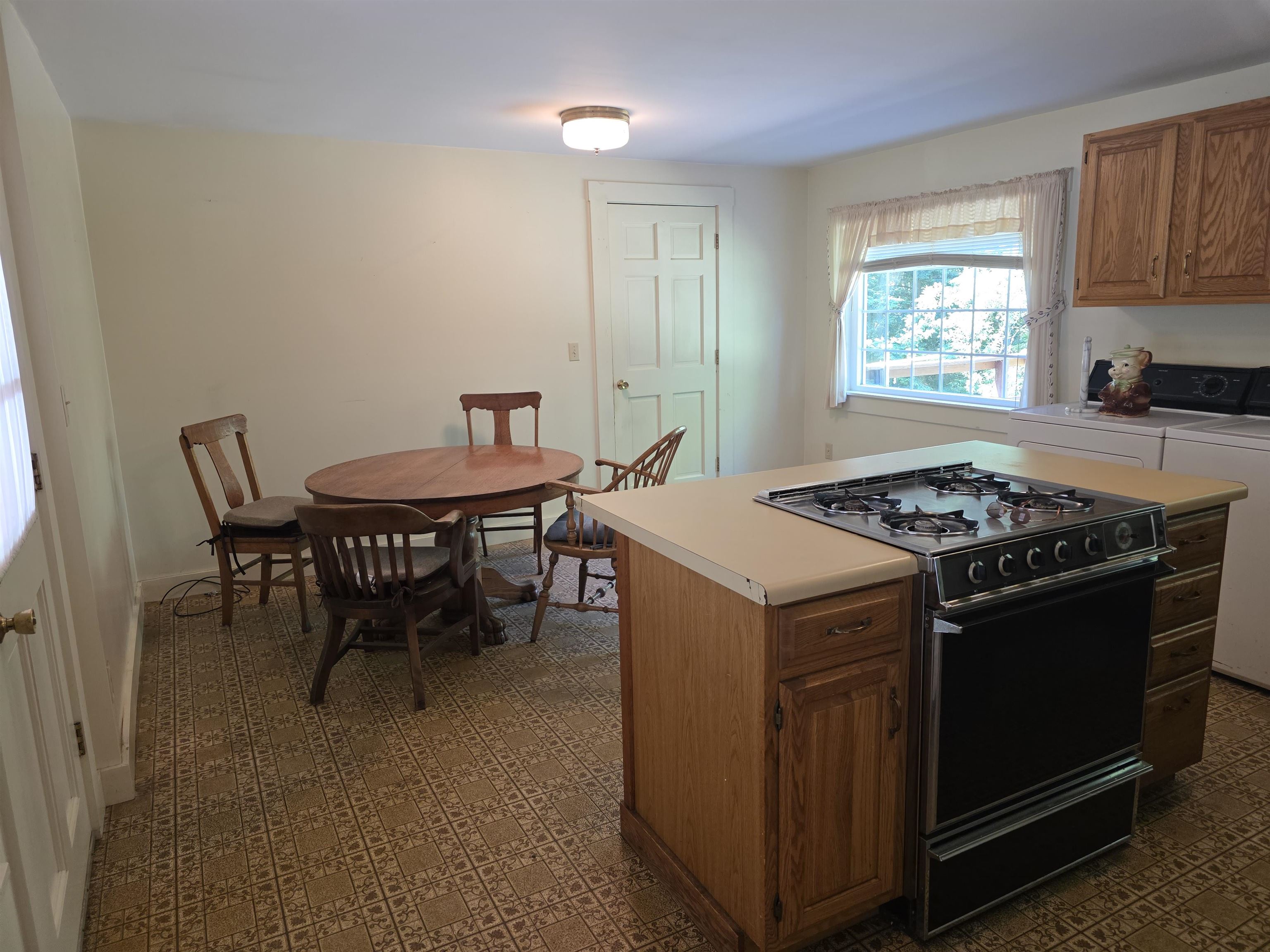 139 Pleasant Valley Road Springfield, VT 05156 - Photo 7 of 30 Gallery Image 7