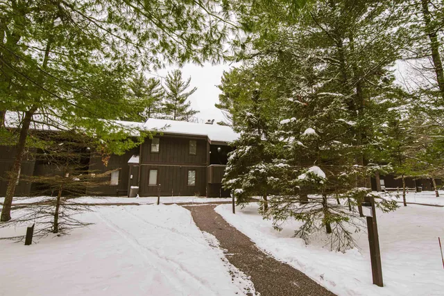$129,500 | 5 Spruce Trail, Wisconsin Dells, WI 53965