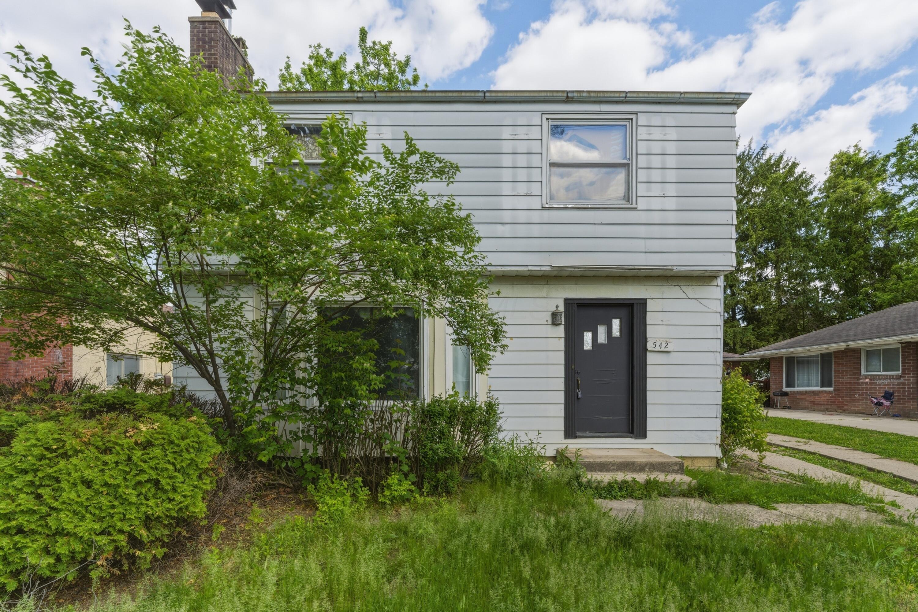 542 South James Road Columbus, OH 43213 - Photo 1 of 24 Front of house2