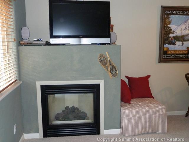 201 Ryan Gulch Road, Unit A Wildernest, CO 80498 - Photo 5 of 17 Gallery Image 5