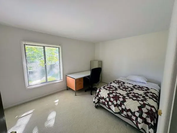$1,900 | 480 74th Street, Unit 203, Downers Grove, IL 60516