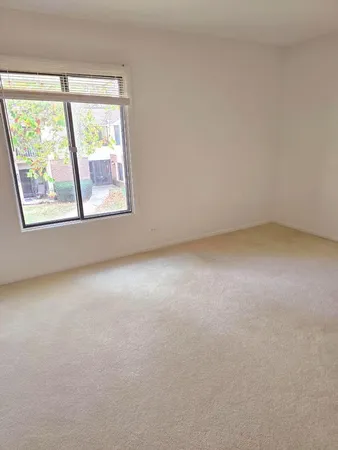 $1,900 | 480 74th Street, Unit 203, Downers Grove, IL 60516