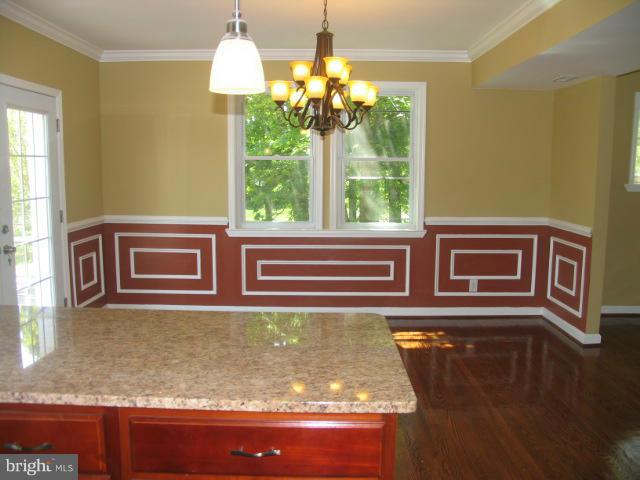 1401 Northgate Road Baltimore, MD 21218 - Photo 4 of 18 Dining Room