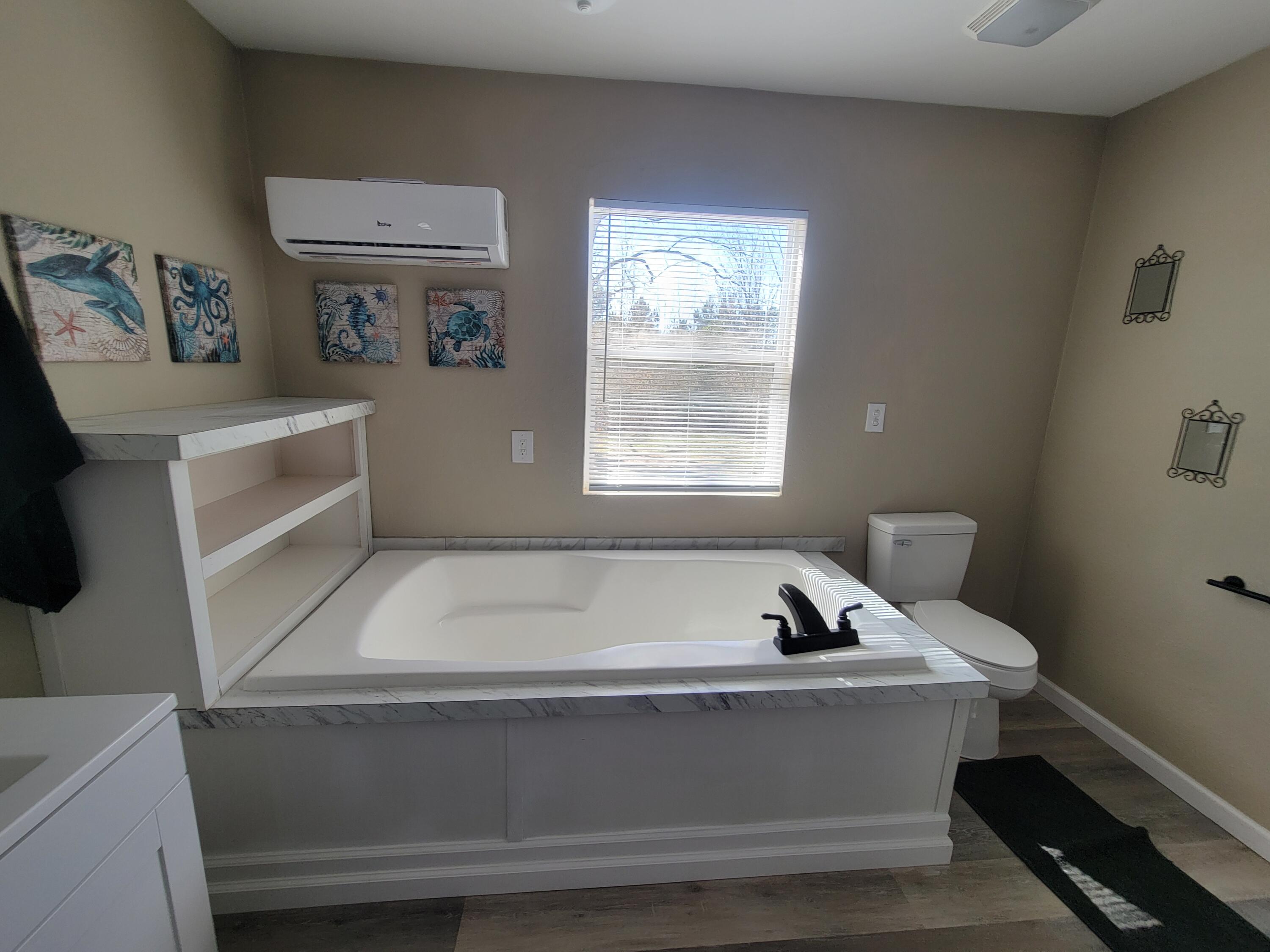 13325 Highway 331 DeFuniak Springs, FL 32433 - Photo 15 of 38 Master Bath