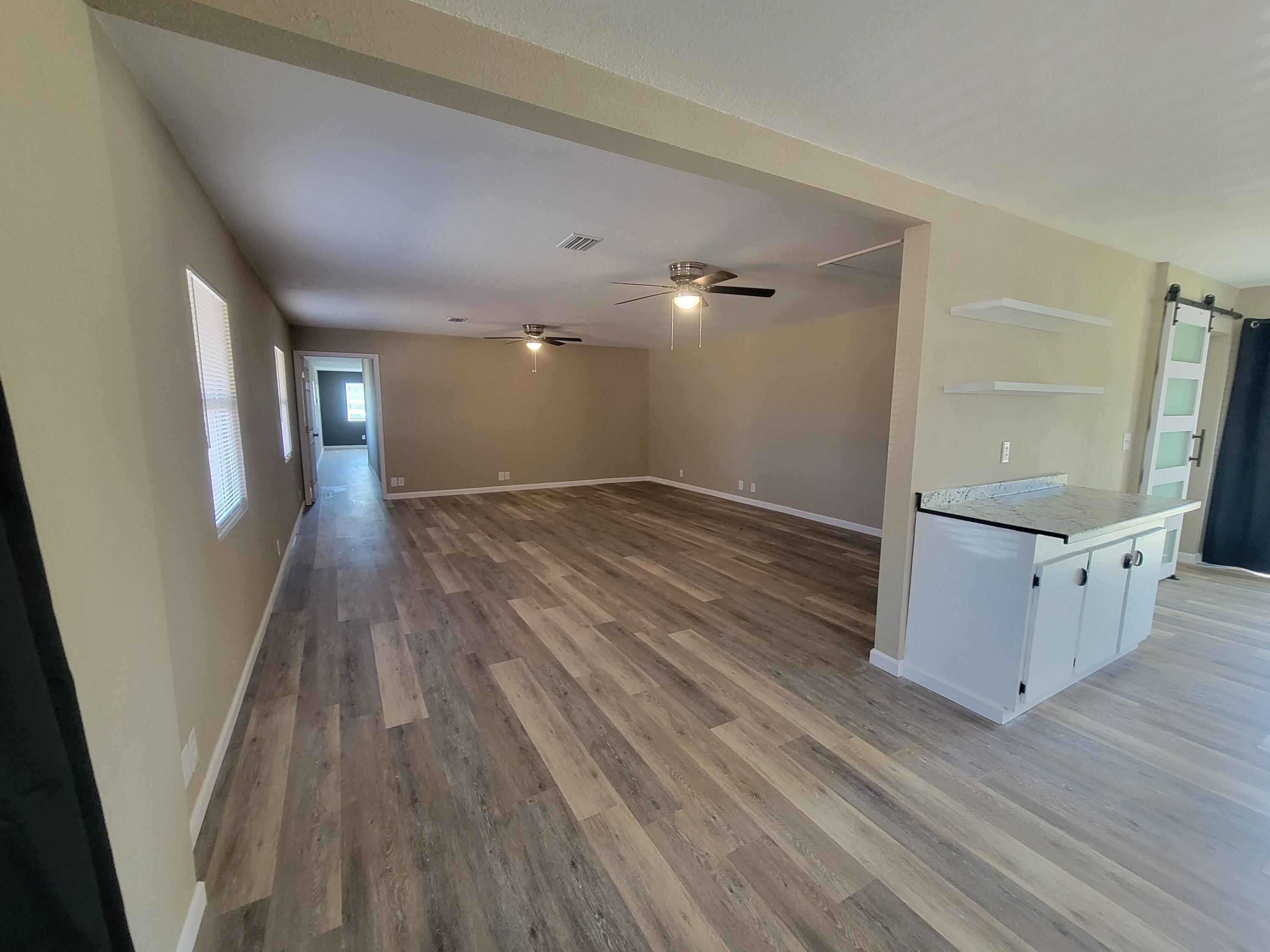 13325 Highway 331 DeFuniak Springs, FL 32433 - Photo 18 of 38 Living Room