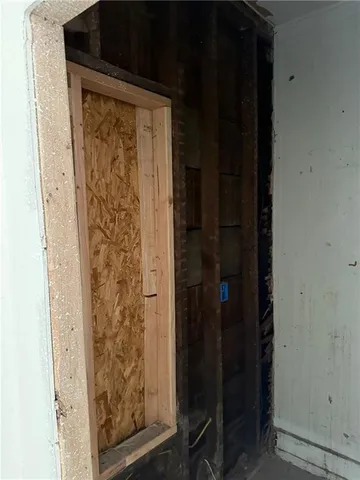 $140,000 | 931 Sandusky Avenue, Kansas City, KS 66101