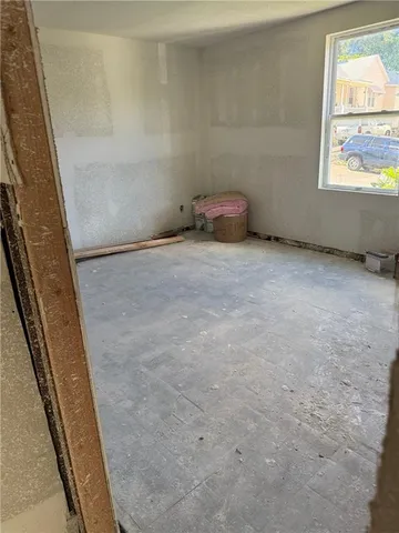 $140,000 | 931 Sandusky Avenue, Kansas City, KS 66101