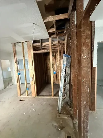 $140,000 | 931 Sandusky Avenue, Kansas City, KS 66101