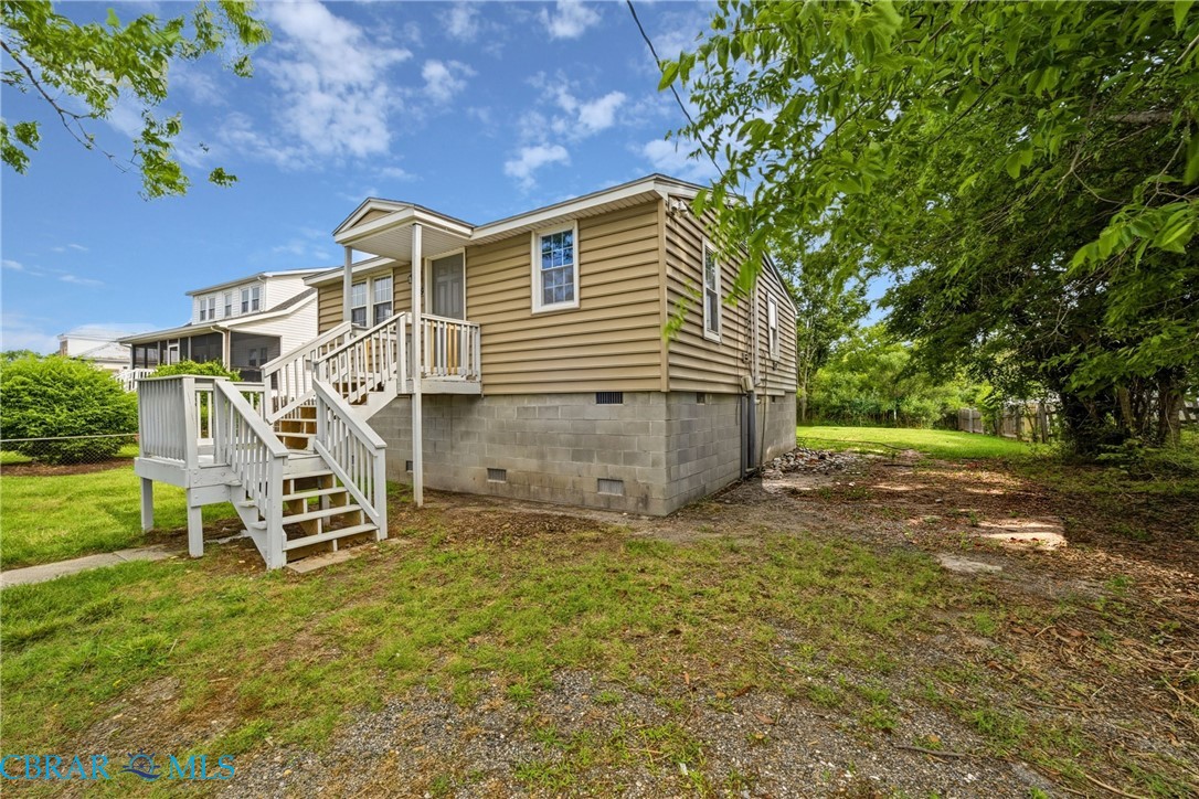 119 Messick Road Poquoson, VA 23662 - Photo 3 of 18