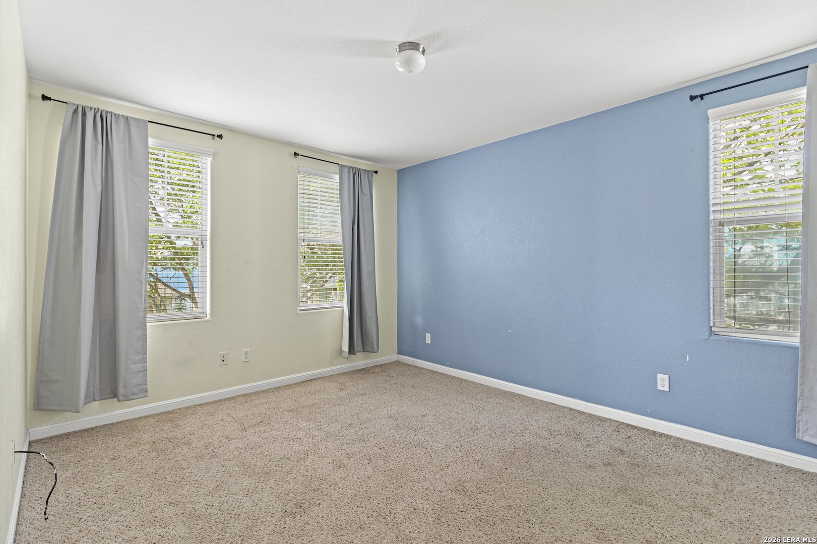 202 Trestle Tree San Marcos, TX 78666 - Photo 20 of 22 an empty room with windows