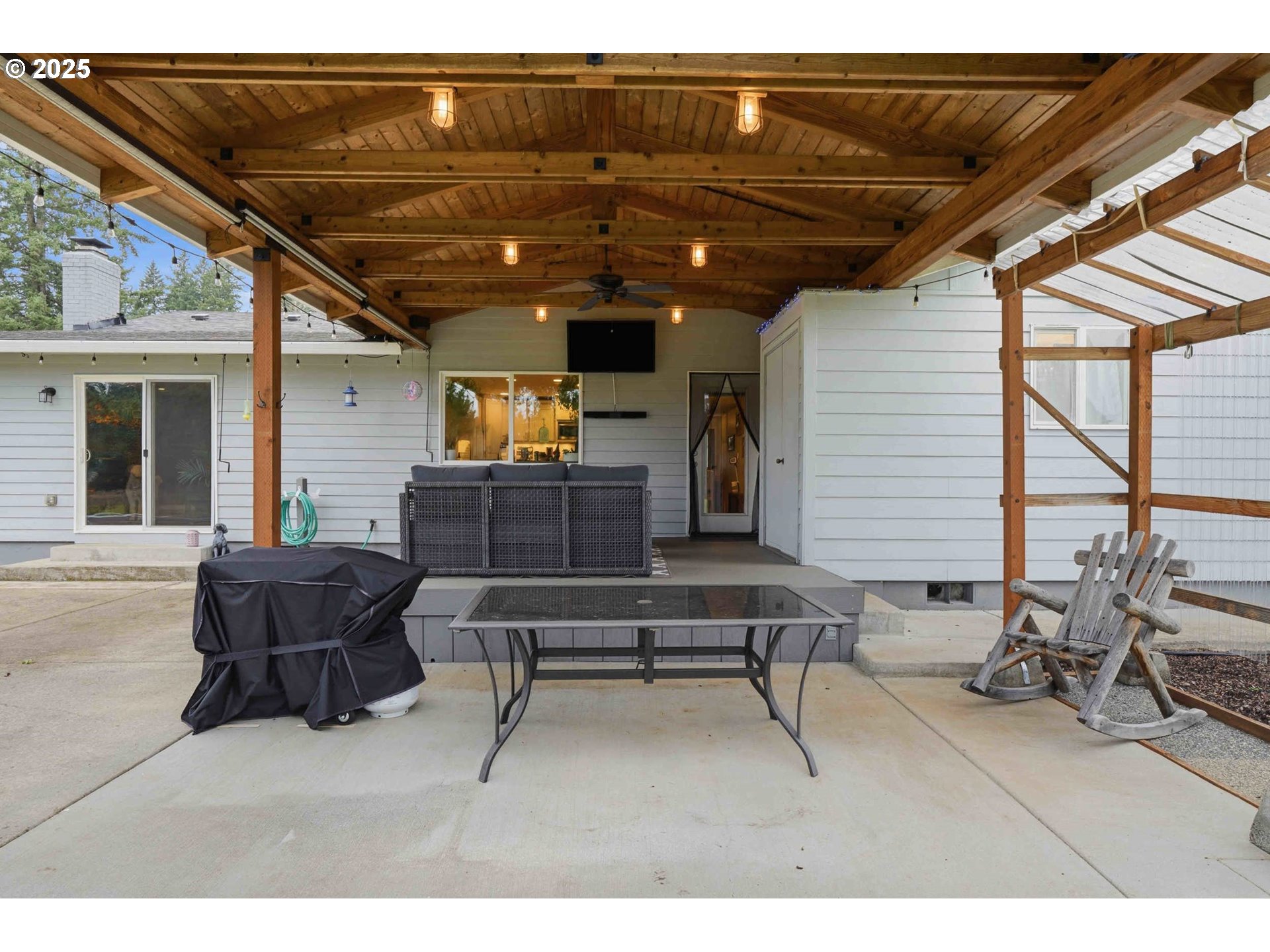 25511 Northeast 13th Street Camas, WA 98607 - Photo 26 of 36 a view of livingroom with seating space