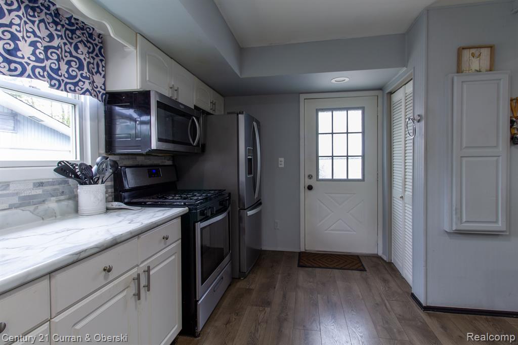 7627 Inkster Road Westland, MI 48185 - Photo 9 of 24