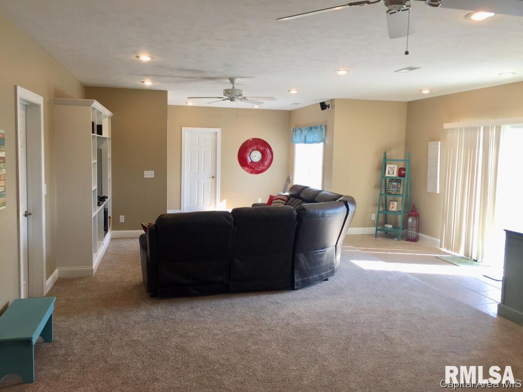 37 Vista Ridge Petersburg, IL 62675 - Photo 21 of 36 Gallery Image 21
