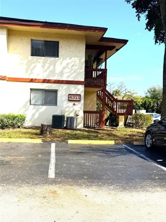 $1,500 | 4321 Northwest 19th Street, Unit 1, Lauderhill, FL 33313