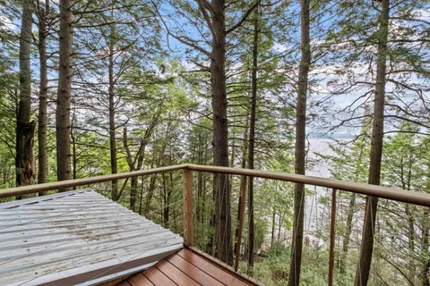 $645,000 | 4 Diamond Island, Gilford, NH 03249