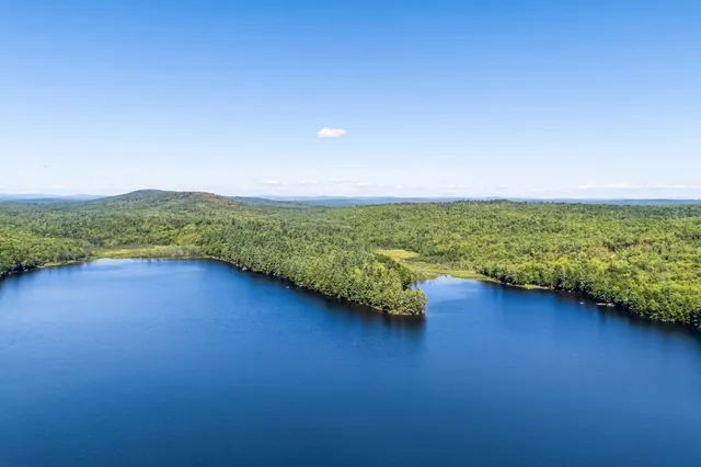 $245,000 | 104-10 St Canaan Me 04924, Skowhegan, ME 04976