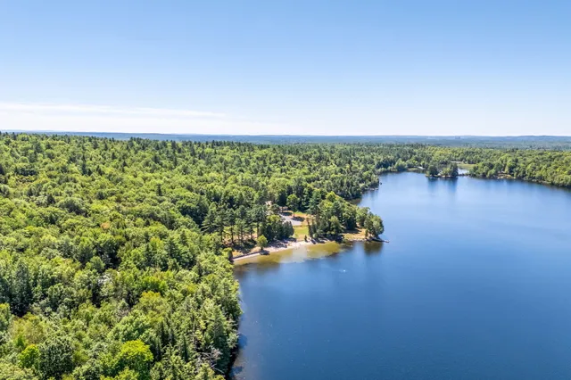 $245,000 | 104-10 St Canaan Me 04924, Skowhegan, ME 04976