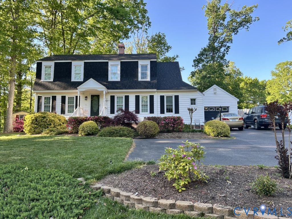 13106 Queensgate Road Midlothian, VA 23114 - Photo 1 of 39