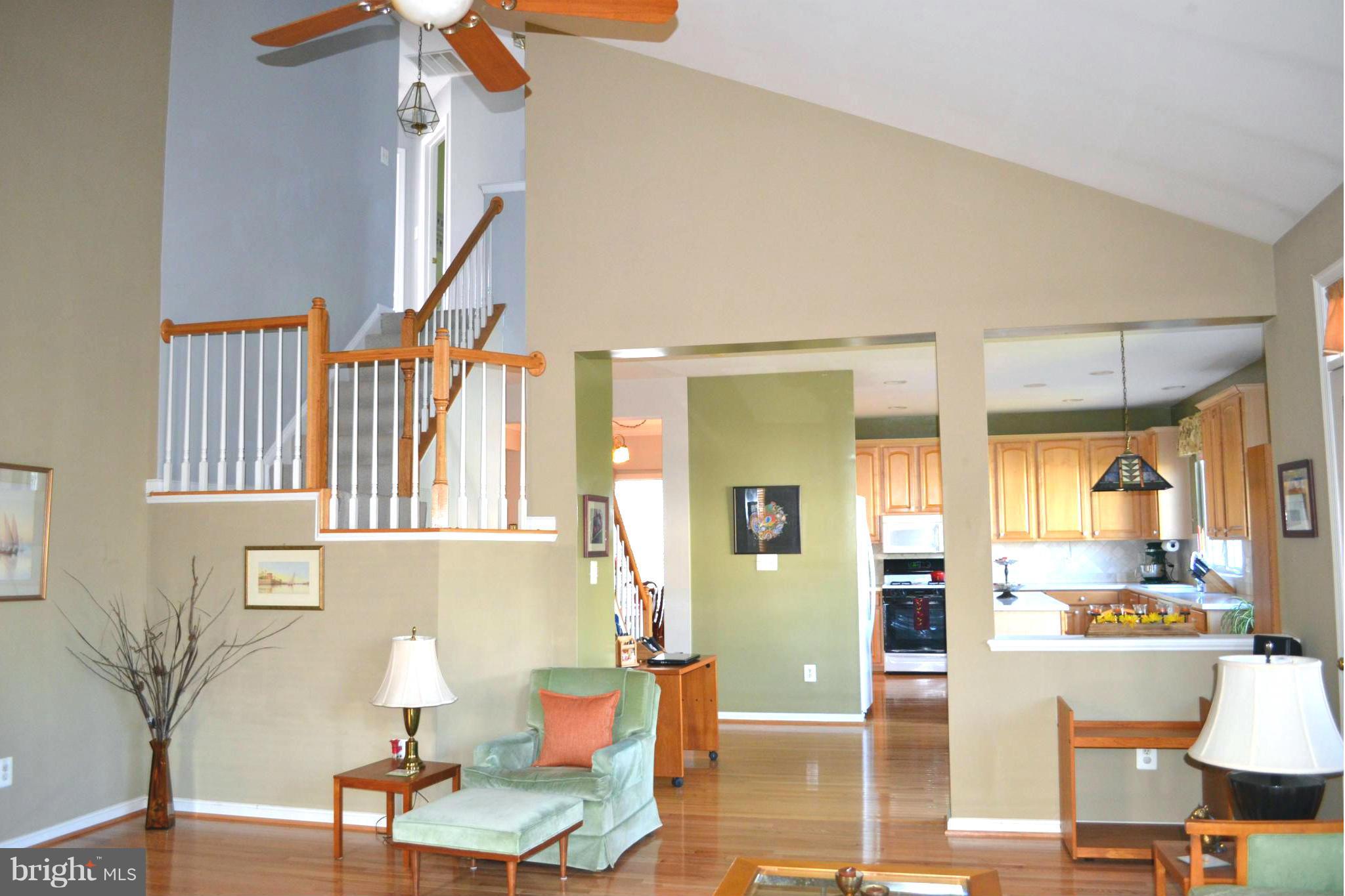 18271 Maple Spring Court Leesburg, VA 20176 - Photo 5 of 30 Interior (General)