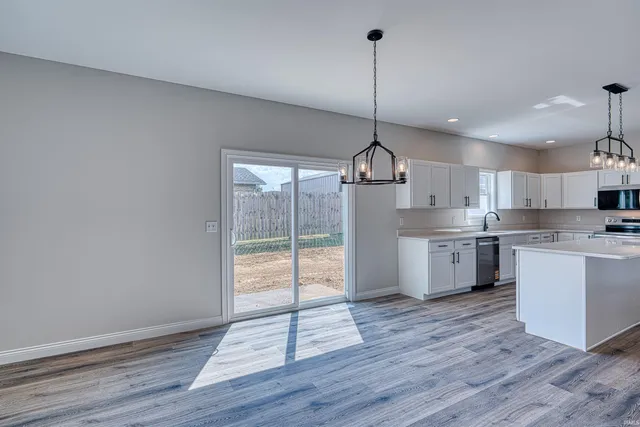 $364,900 | 316 Sunset Drive, Mount Vernon, IN 47620