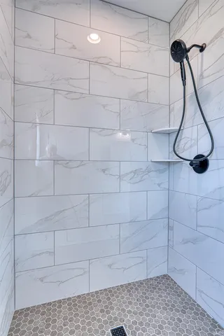 $364,900 | 316 Sunset Drive, Mount Vernon, IN 47620