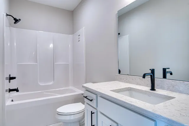 $364,900 | 316 Sunset Drive, Mount Vernon, IN 47620