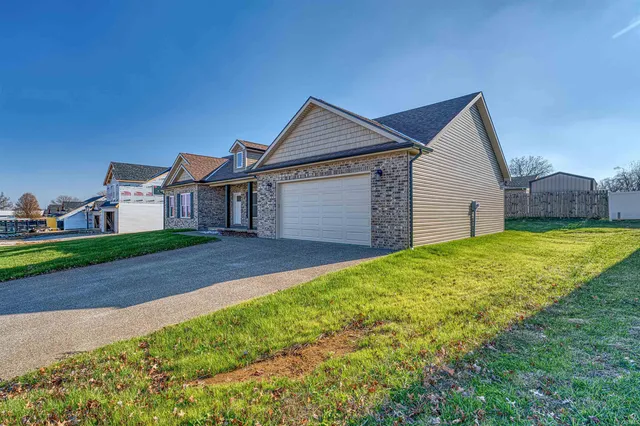 $364,900 | 316 Sunset Drive, Mount Vernon, IN 47620