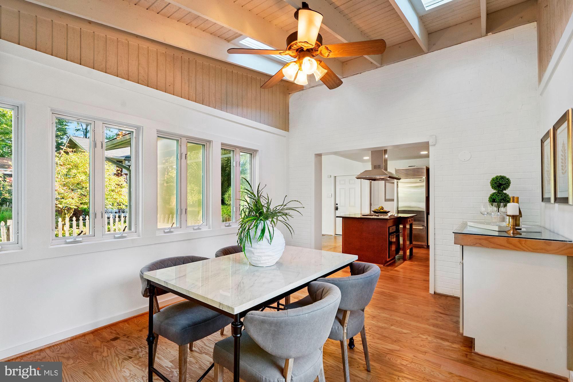6917 Persimmon Tree Road Bethesda, MD 20817 - Photo 17 of 41 Eating Area complete with Dry Bar