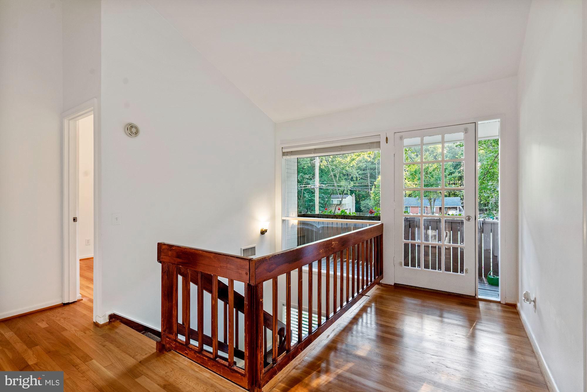 6917 Persimmon Tree Road Bethesda, MD 20817 - Photo 20 of 41 Upper Level Terrace