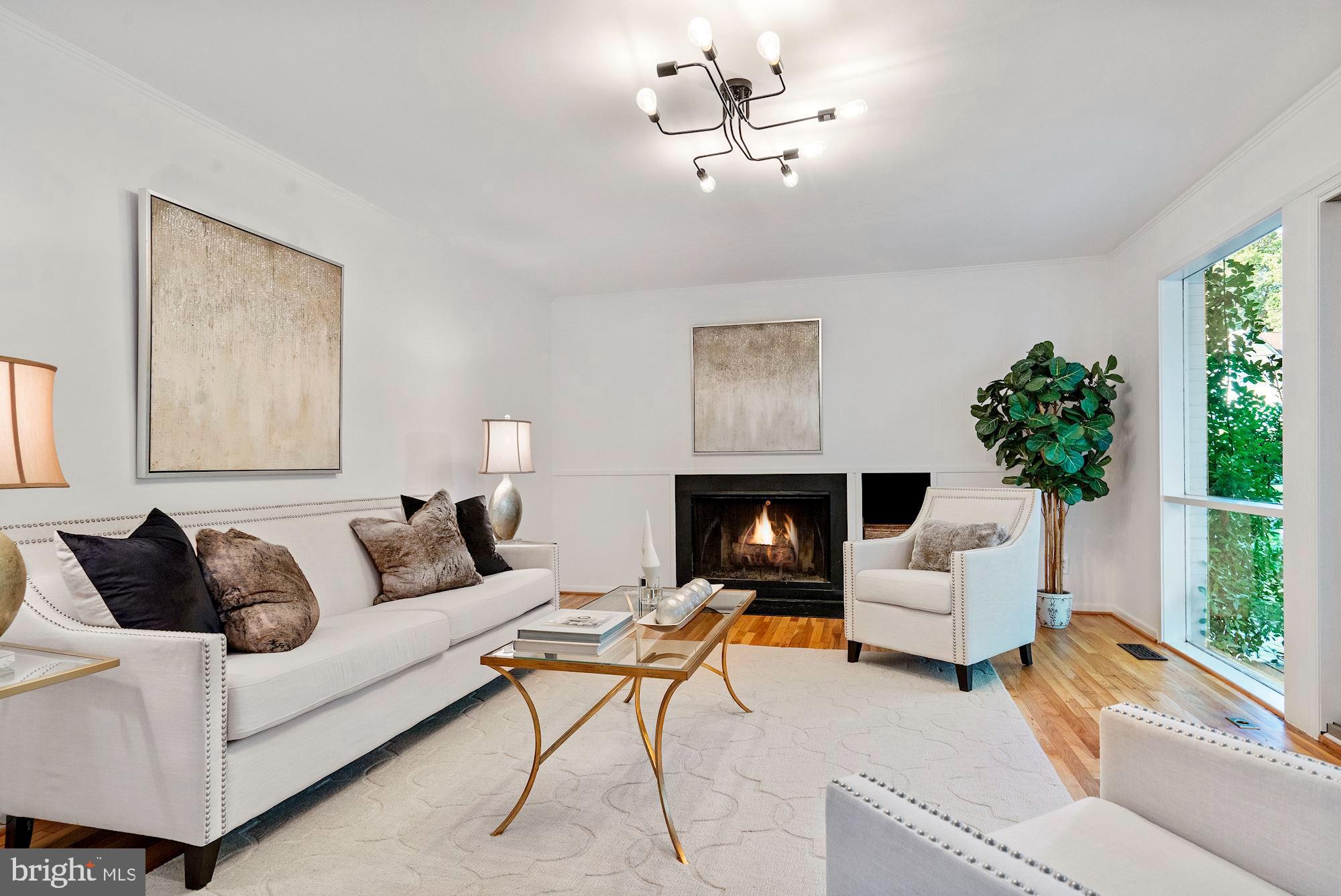 6917 Persimmon Tree Road Bethesda, MD 20817 - Photo 4 of 41 Gracious Formal Living