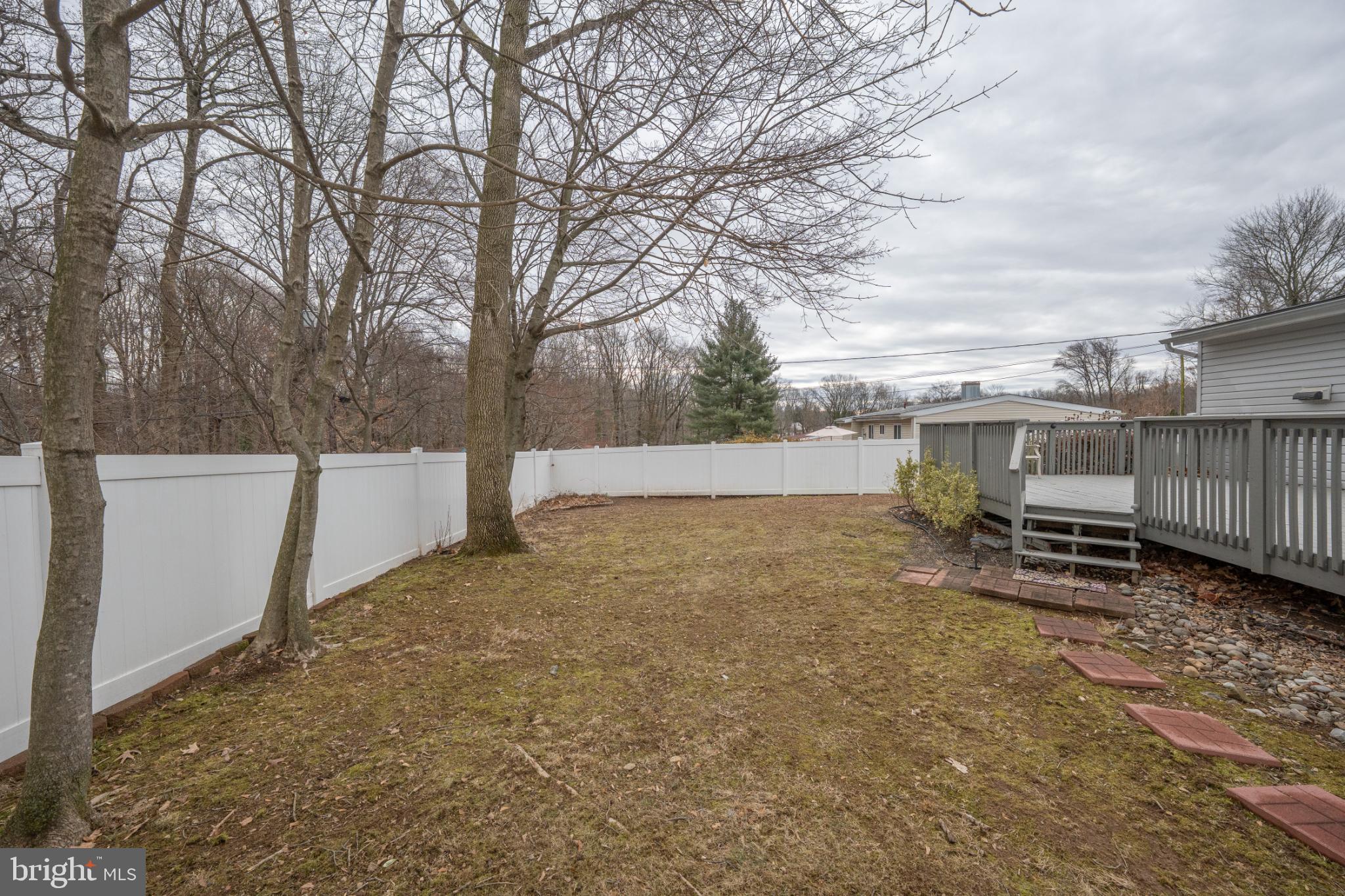 3999 Riviera Drive Upper Chichester, PA 19061 - Photo 23 of 32 Plenty of space to entertain or garden.