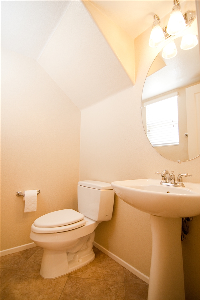 430 Almond Road San Marcos, CA 92078 - Photo 7 of 21 Gallery Image 7