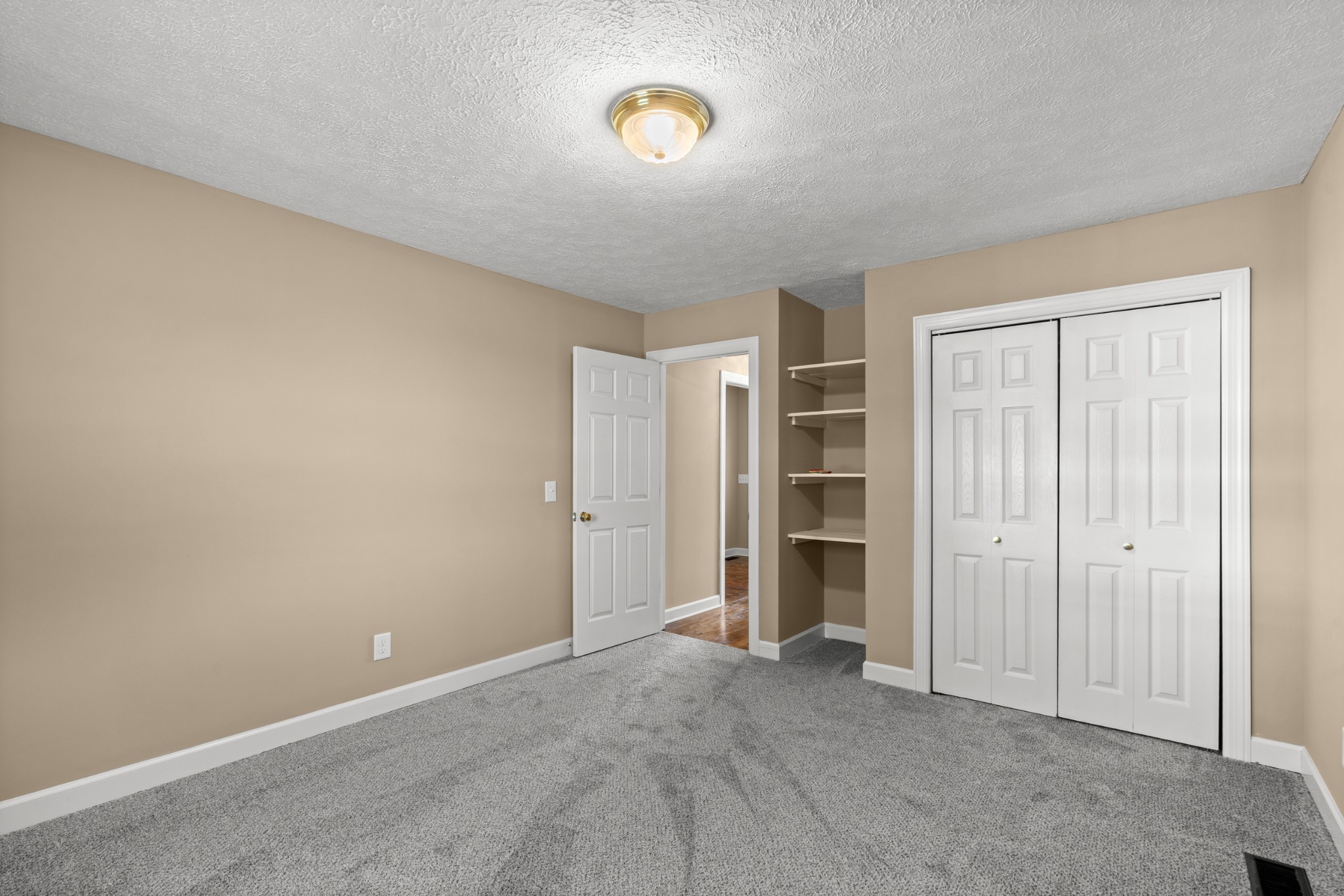 1010 State Highway 48 Dickson, TN 37055 - Photo 31 of 59 a view of an empty room with closet and a window