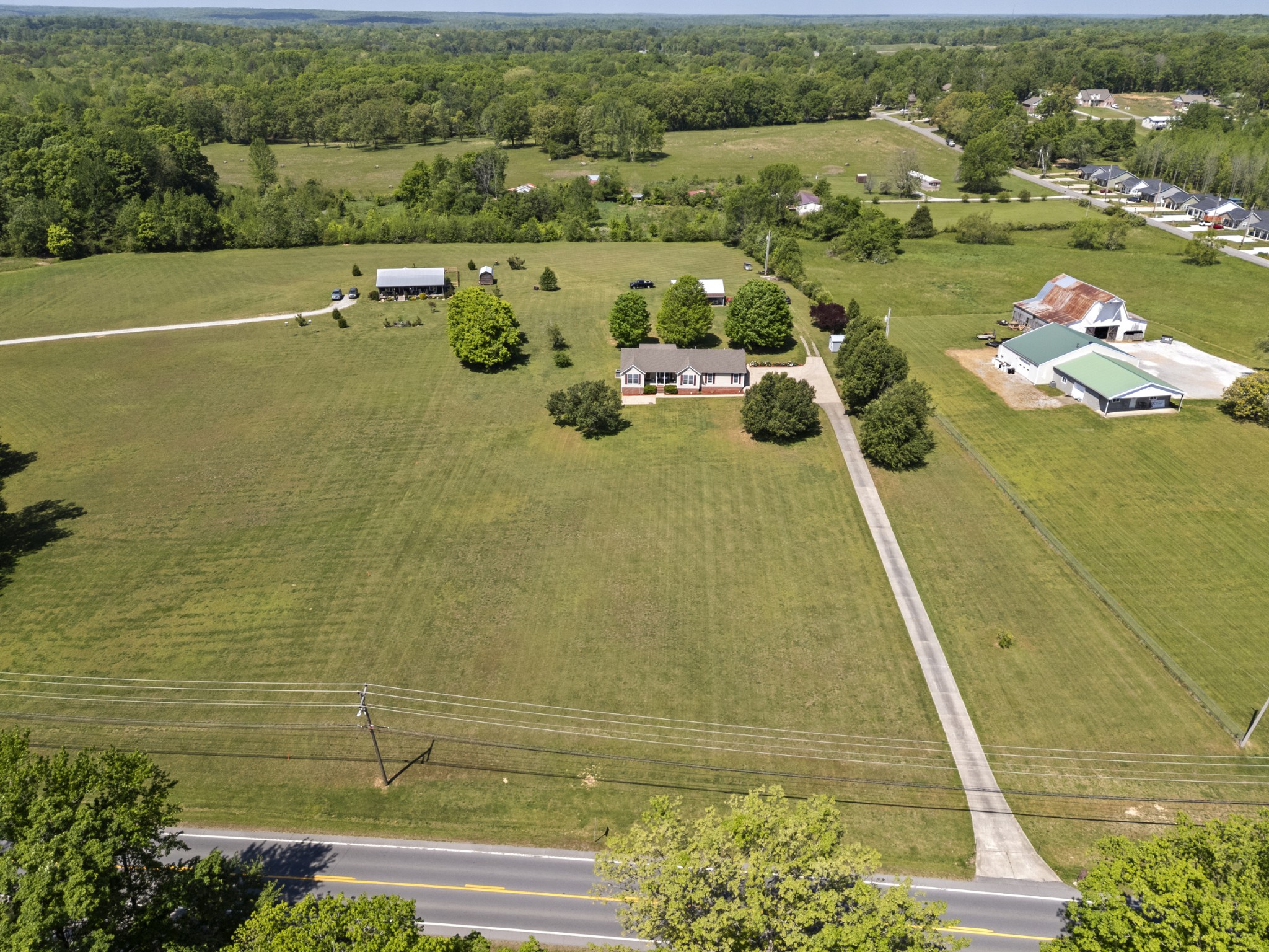 1010 State Highway 48 Dickson, TN 37055 - Photo 57 of 59 a view of a balcony with chairs