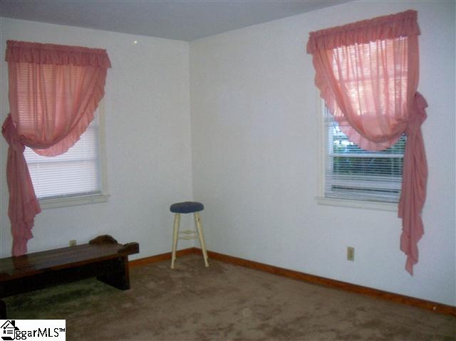 33 State Rd S-23-802 Greenville, SC 29611 - Photo 8 of 18 Gallery Image 8