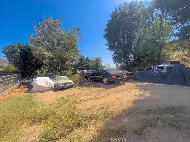 a view of a terrace with sky view