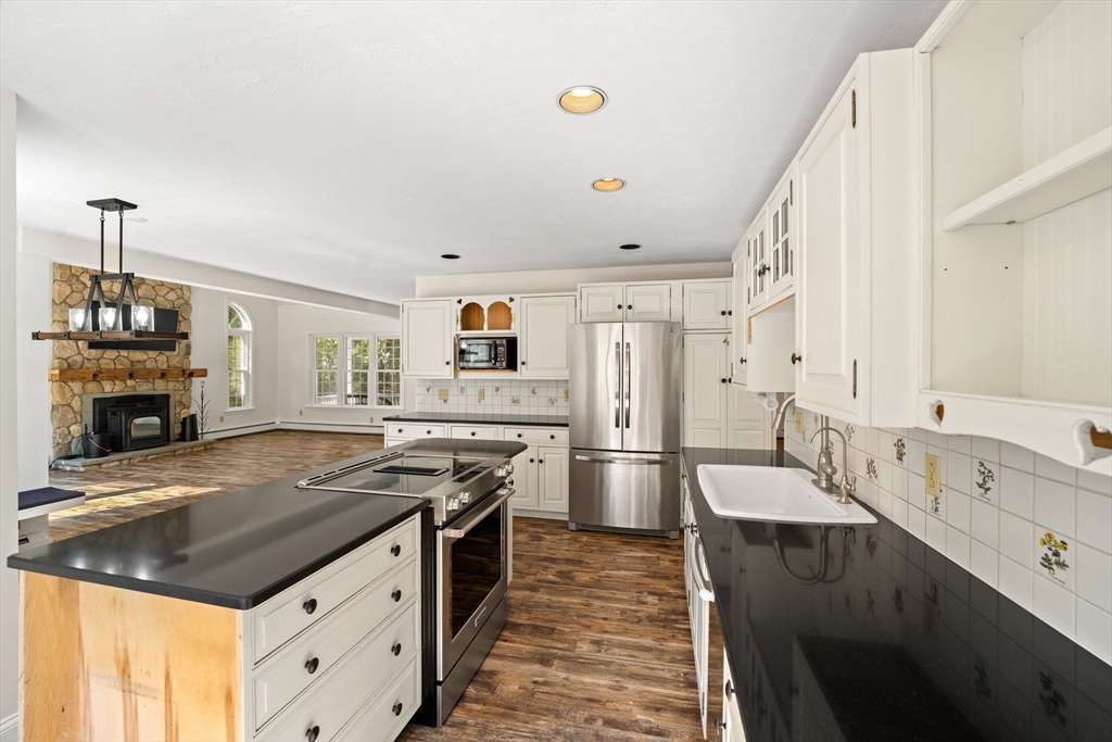 111 Kempton Road Millville, MA 01529 - Photo 11 of 41 Gallery Image 11