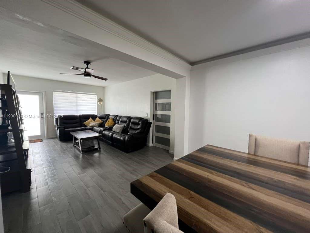 1430 Northeast 149th Street Miami, FL 33161 - Photo 20 of 51 a living room with furniture