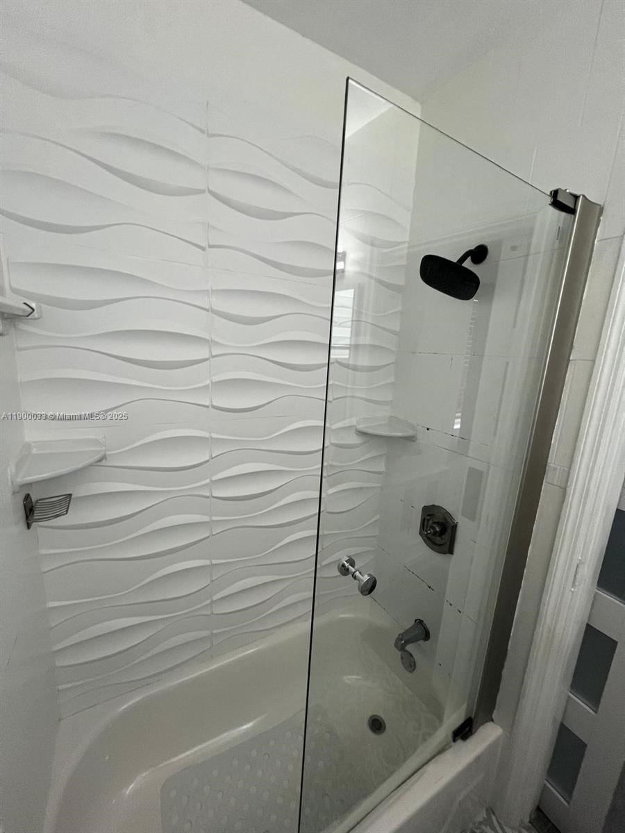 1430 Northeast 149th Street Miami, FL 33161 - Photo 39 of 51