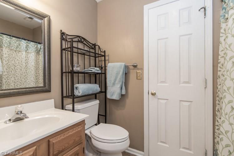 3325 Timberwolf Avenue High Point, NC 27265 - Photo 24 of 30 Jack and Jill bath for bedroom 2 and 3