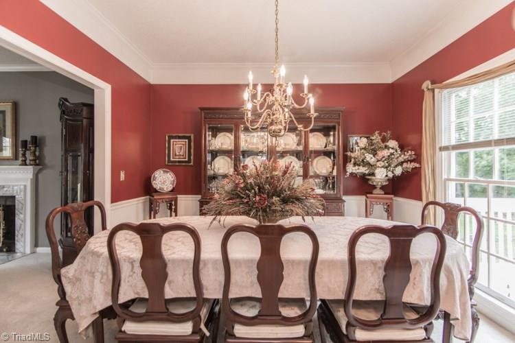 3325 Timberwolf Avenue High Point, NC 27265 - Photo 6 of 30 Dining room