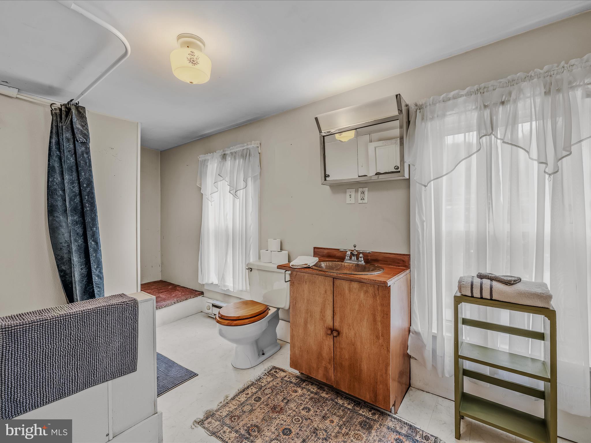 137 Hageman Street Berkeley Springs, WV 25411 - Photo 19 of 25 Main Bath