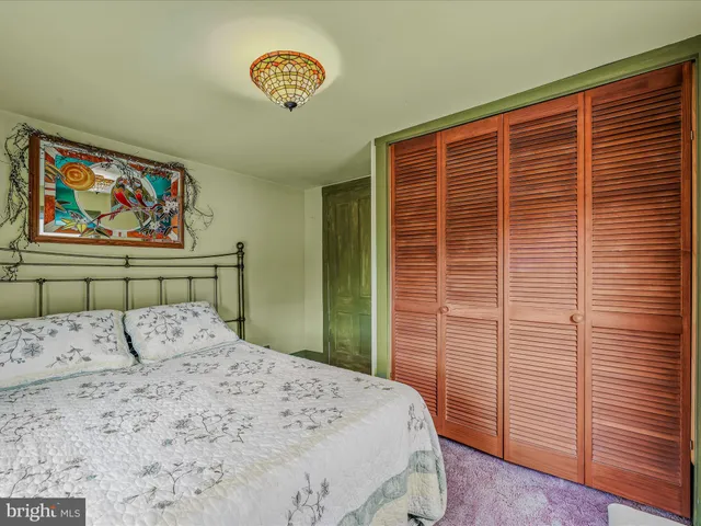 $175,000 | 137 Hageman Street, Berkeley Springs, WV 25411